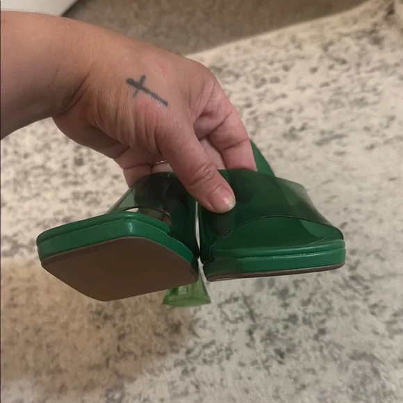 Steve Madden Emerald Green Heels - Picture 4 of 5